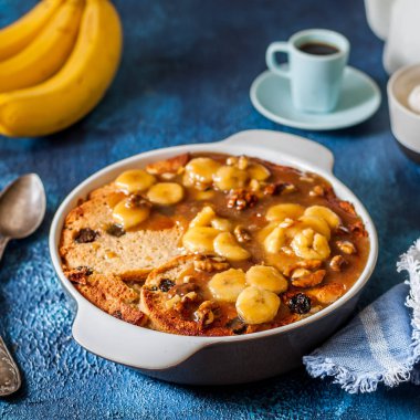 Karamelize Muzlu Ekmek Pudingi