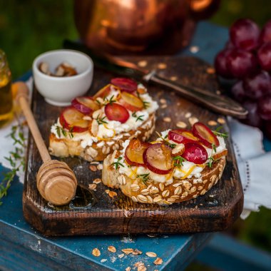 Üzüm Bruschetta Kahvaltı için Servis