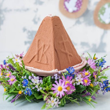 Paskalya Çikolatalı Kuark Tatlısı, Paskha