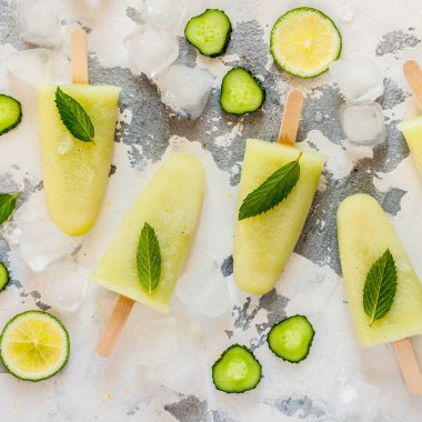 Salatalık ve Kireç Buz Pops