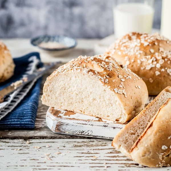 White Bread Buns with Rolled Oats — Stock Photo, Image