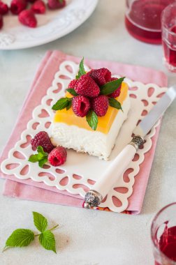 Ahududu ile Limon Semifreddo