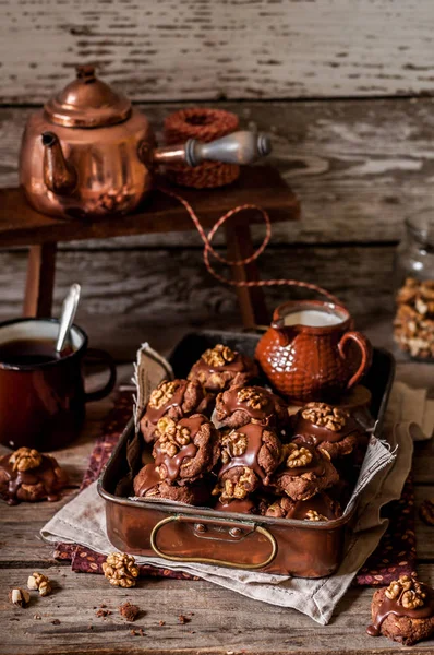 Schokolade, Cornflakes und Walnusskekse — Stockfoto