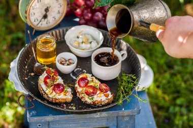 Üzüm Bruschetta Kahvaltı için Servis