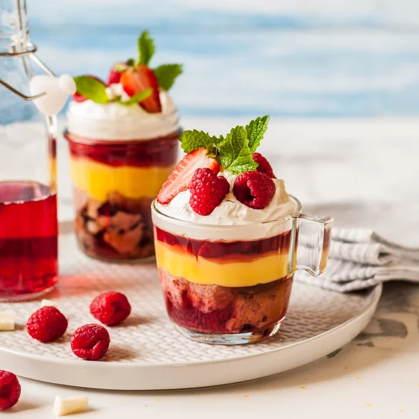 Fruit Cake, Jelly and Berry Individual Trifles — Stock Photo, Image