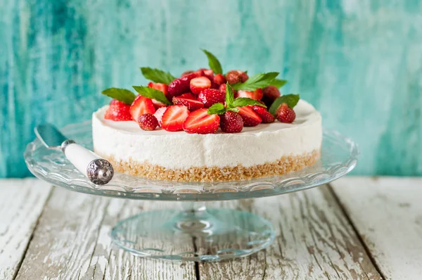 No Bake Strawberry Cheesecake — Stock Photo, Image