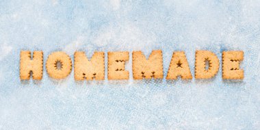 Krakerler ev yapımı, afiş olarak düzenlenmiştir