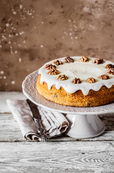 Pumpkin Cake Walnuts Cream Cheese Frosting Square — Stock Photo, Image