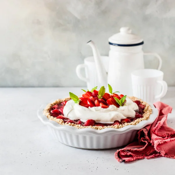 Fresco Pastel Jalea Fresa Con Graham Cracker Crust Crema Batida — Foto de Stock