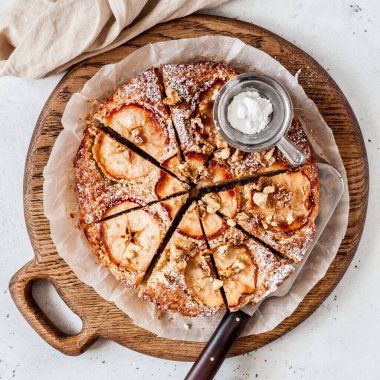 Elma Dilimli Elmalı Kek, kare