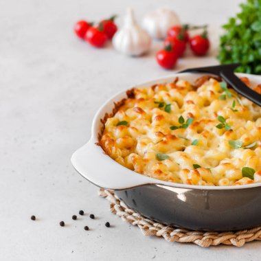 Makarna ve Peynirli Kek, kare, metin için boşluk kopyala