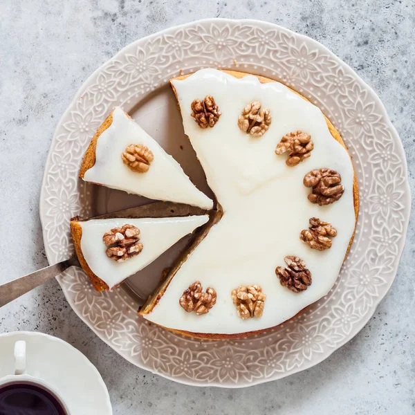 Sliced Pumpkin Cake Walnuts Cream Cheese Frosting Square — Stock Photo, Image