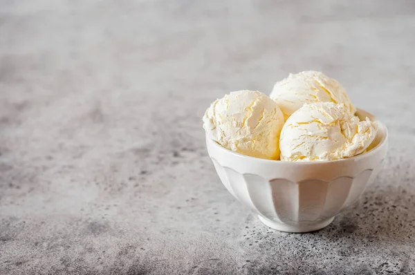 Palline Gelato Alla Vaniglia Senza Condimenti Copia Spazio Tuo Testo — Foto Stock