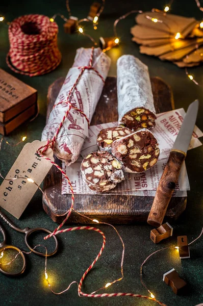 Salame Cioccolato Avvolto Come Regalo Natale — Foto Stock