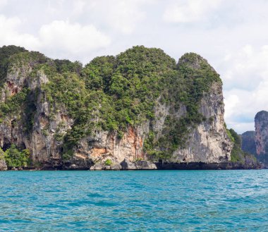 Tropikal karstik kayalar ili Krabi, Tayland