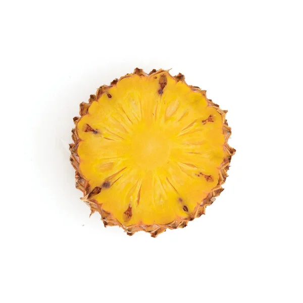 Fruto de piña maduro sobre blanco —  Fotos de Stock