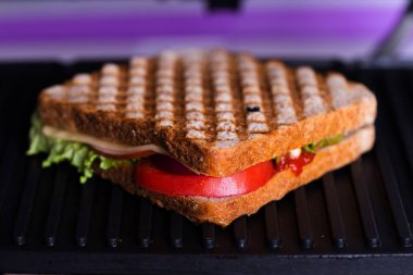 Taze sandviç bir ızgara pişirme