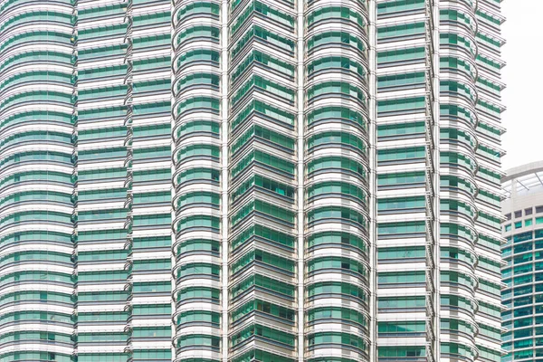 Kuala Lumpur, Malaysia - 2017 December 07: Petronas twin towers background — Zdjęcie stockowe