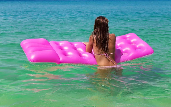 Young Slim Brunette Woman Sunglasses Swimming Air Mattress Tropical Beach — Stock Photo, Image