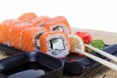 Somon suşi rulo
