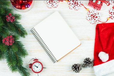 Noel ve yeni yıl arka plan. üstten görünüm, düz yatıyordu.