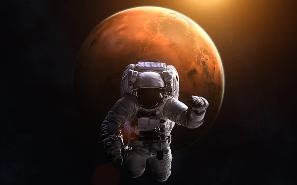 Astronauta no fundo de Marte — Fotografia de Stock