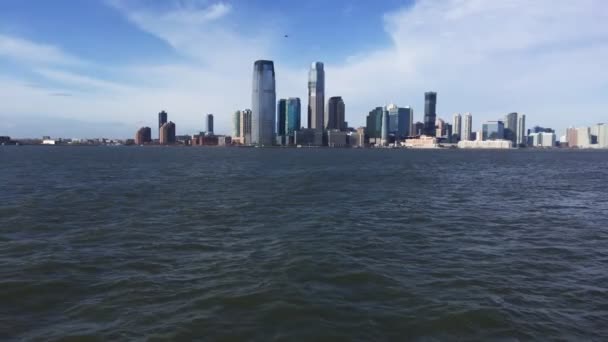 Una Vista Helicóptero Sobrevuela Los Rascacielos Jersey City Desde Paseo — Vídeos de Stock