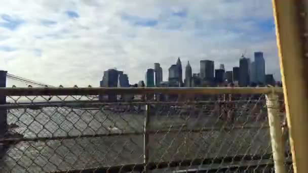 Манхеттен Бруклінський Міст Переплітаються Проходженням Металевих Променів Вікна Метро Коли — стокове відео