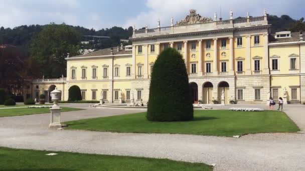 Como Juli 2019 Uitzicht Villa Olmo Van Como Wandelende Toeristen — Stockvideo