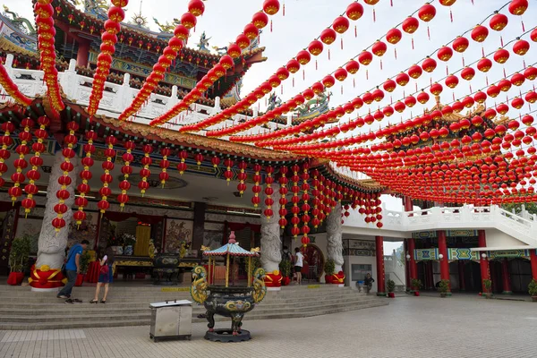 马来西亚吉隆坡天后寺的拱门建筑 天后寺是吉隆坡一座具有里程碑意义的六层中国庙宇 — 图库照片