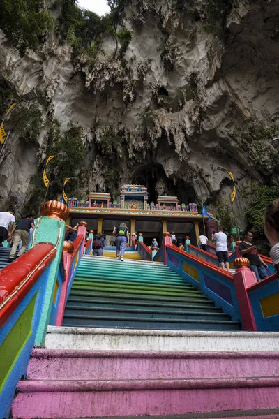 Новый Знаковый Вид Красочной Лестницей Пещере Муруган Храм Бату Становится — стоковое фото