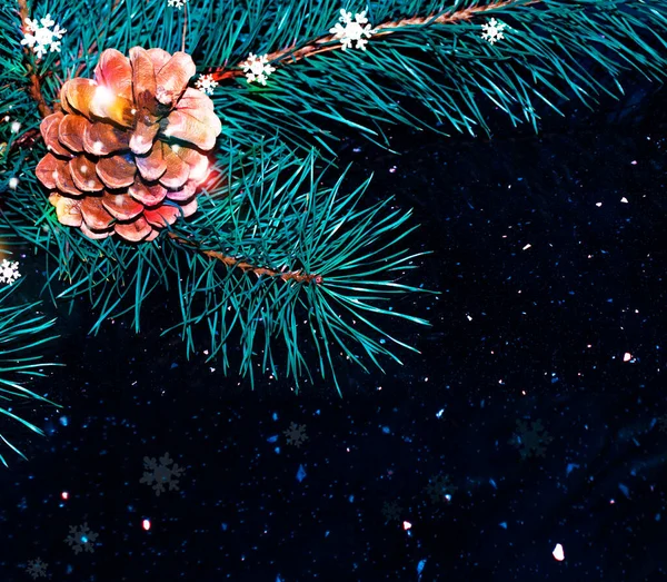 Sfondo Sfocato Albero Natale Decorato Con Giocattoli Luminosi Biglietto Auguri — Foto Stock