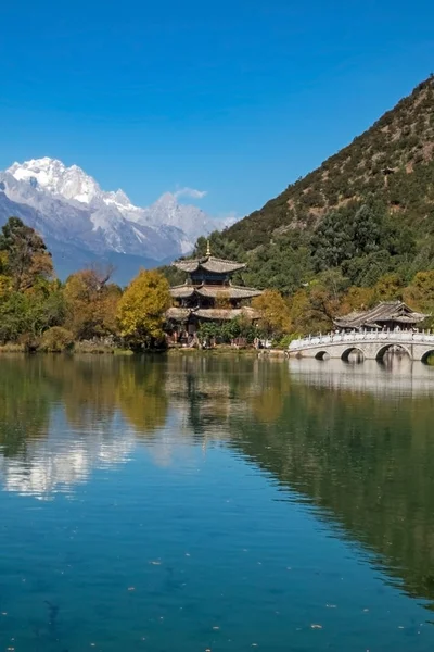 Black Dragon havuzu Park, Lijiang