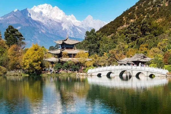 Black Dragon havuzu Park, Lijiang