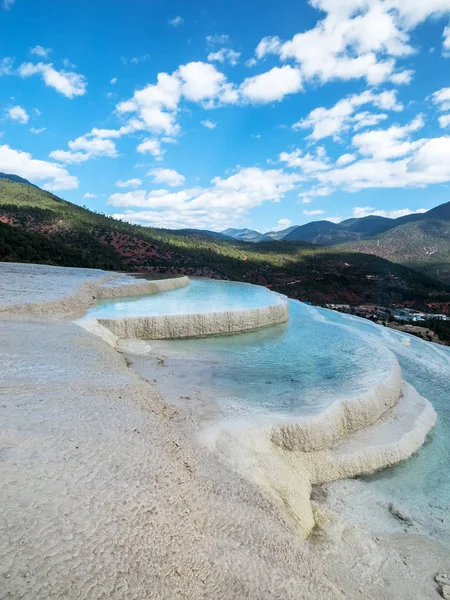 Baishuitai beyaz su teraslar, seyahat hedef yakınındaki Zhongdian yılında Yunnan, Çin