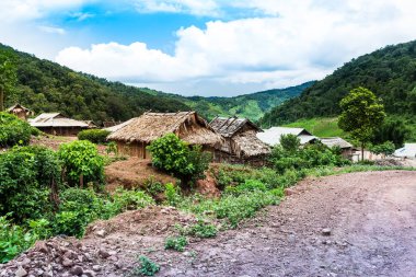 Dağ köyü Laos