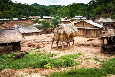 Dağ köyü Laos