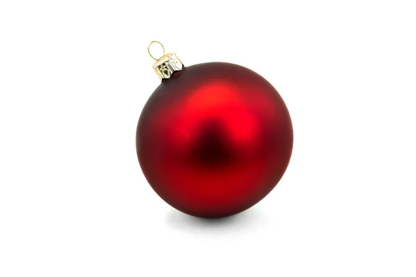 Red Christmas Bauble White Primer Plano Decoración Navidad Aislado —  Fotos de Stock