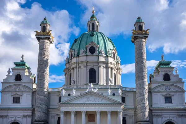 Karlskirche Βιέννη Μπαρόκ Εκκλησία Είναι Ορόσημο Και Ταξιδιωτικό Προορισμό Της — Φωτογραφία Αρχείου