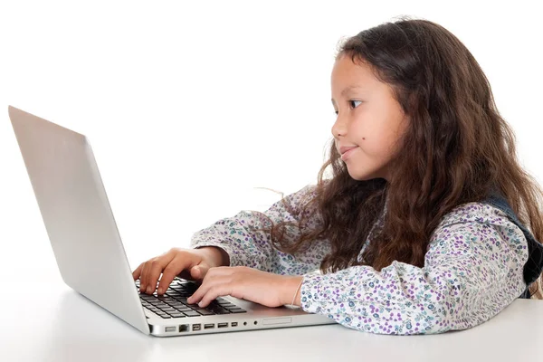 Menina Senta Antes Laptop Criança Com Computador Contra Fundo Branco — Fotografia de Stock