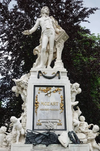 Mozart-emlékmű-Bécs — Stock Fotó