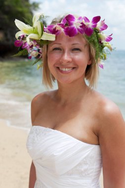 Sahilde, çekici kadın positiv ifade ile güzellik