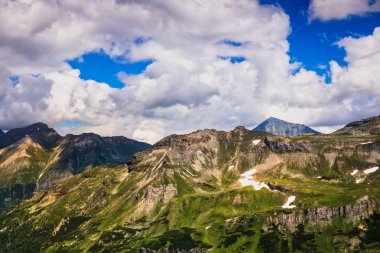 Güzel dağlar ve cennet ile Hohe Tauern aralığının manzara