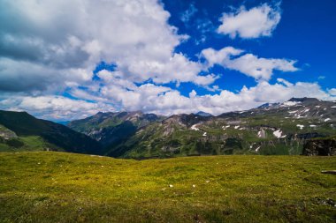 Güzel dağlar ve cennet ile Hohe Tauern aralığının manzara