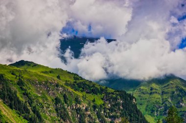 Güzel dağlar ve cennet ile Hohe Tauern aralığının manzara