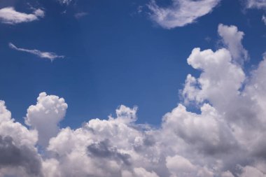 mavi gökyüzü üzerinde güzel cennet arka planlar için kullanabilirsiniz