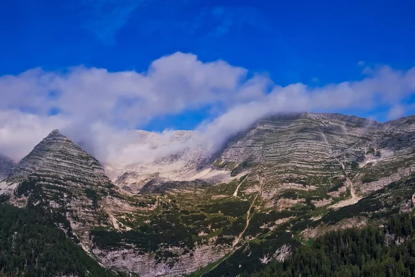 Landschap van de bergketen — Stockfoto