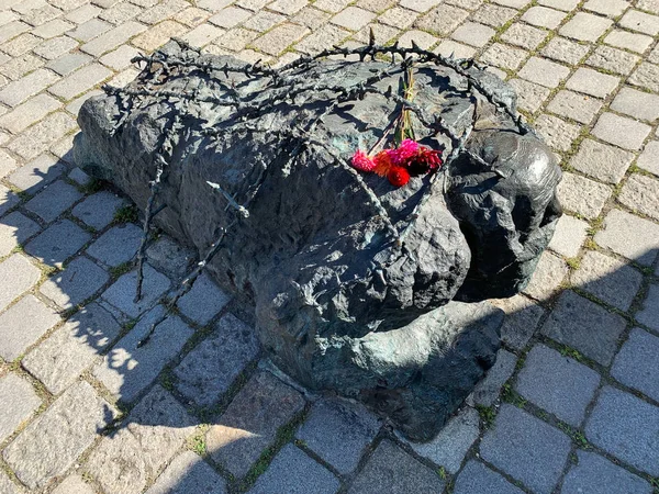 Monument mot krig och fascismen — Stockfoto