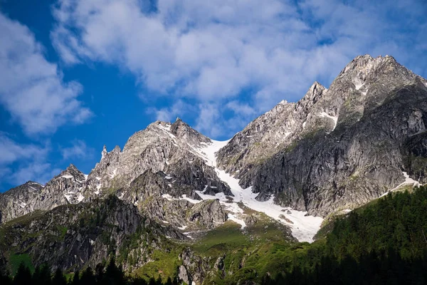 Mountain Peak Clouds Krajina Evropských Alpách — Stock fotografie