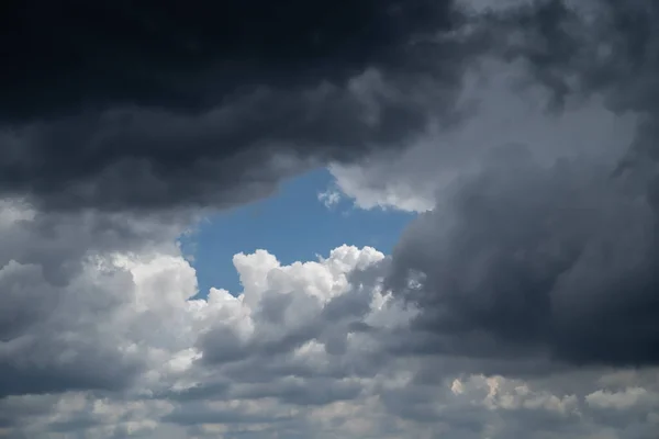 Dramatyczne Niebo Ciemną Burzą Chmury Deszcz Przyjdzie — Zdjęcie stockowe